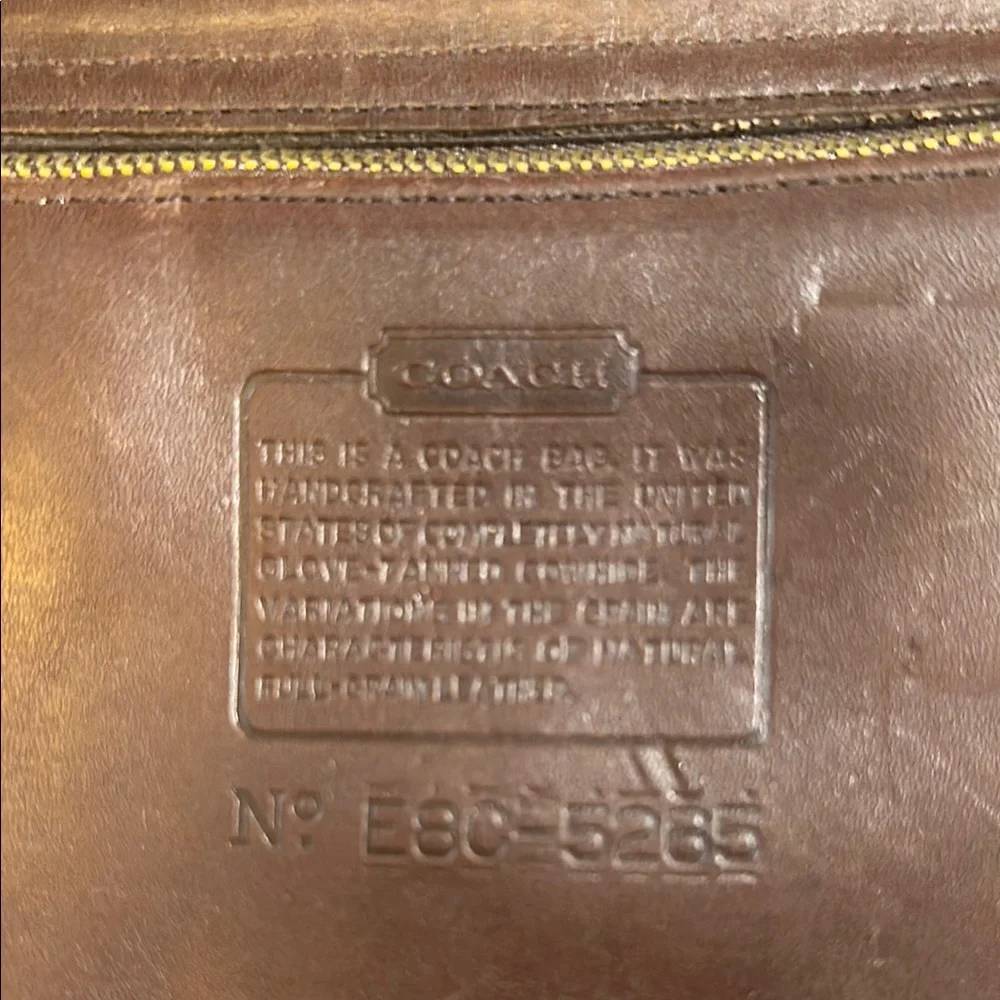 Vintage COACH Brown Leather Laptop Bag with Vintage Flap Design - Picture 2 of 6